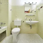 Homely Daire *